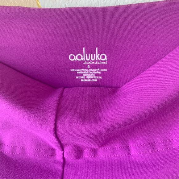 aaluuka | NWOT Stretchy Flare Yoga Pants - Picture 6 of 6